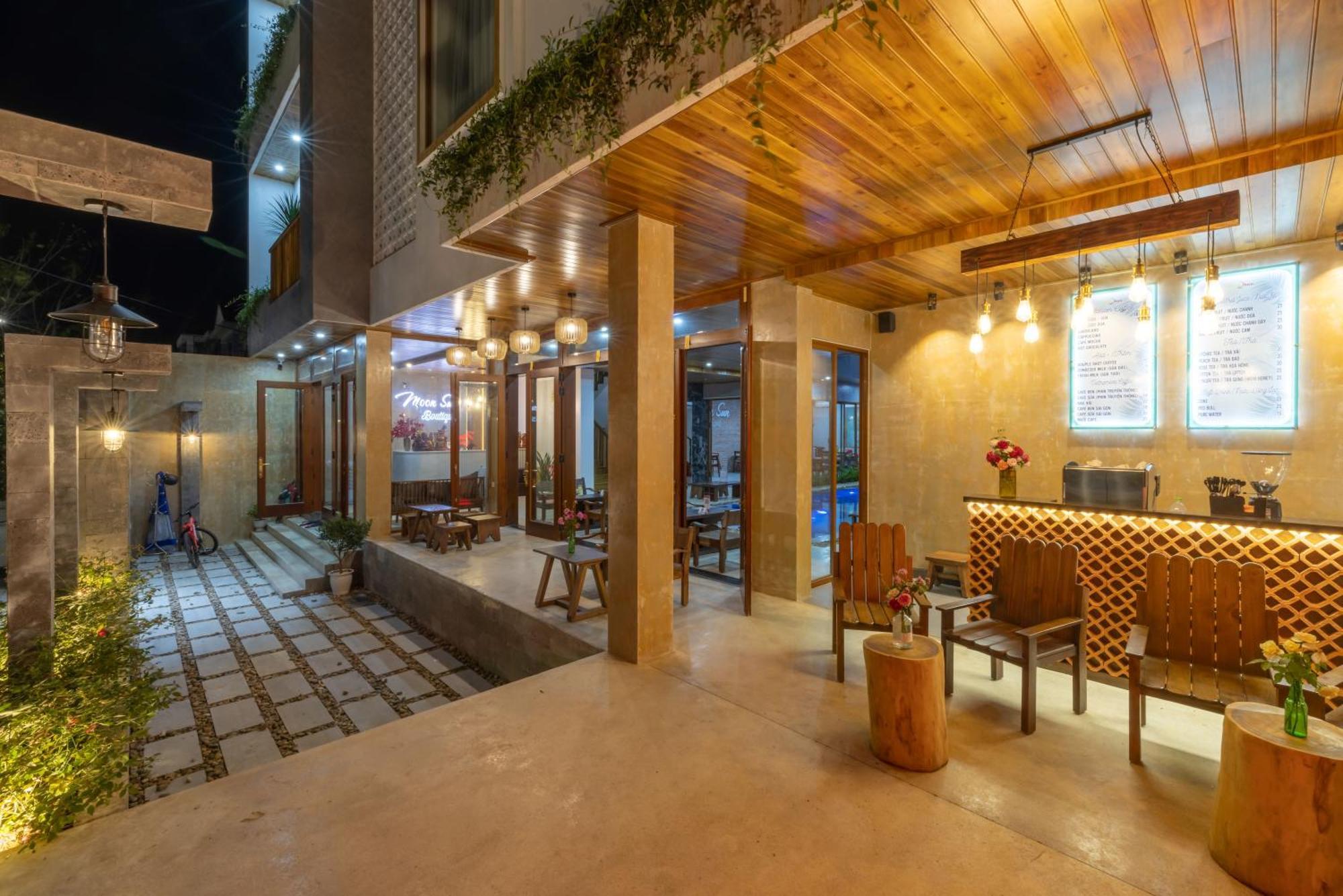 Moon Sun Boutique Villa Hotel Hue Exterior photo