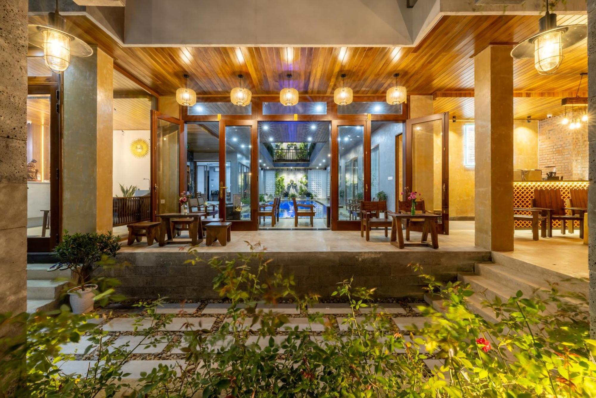 Moon Sun Boutique Villa Hotel Hue Exterior photo